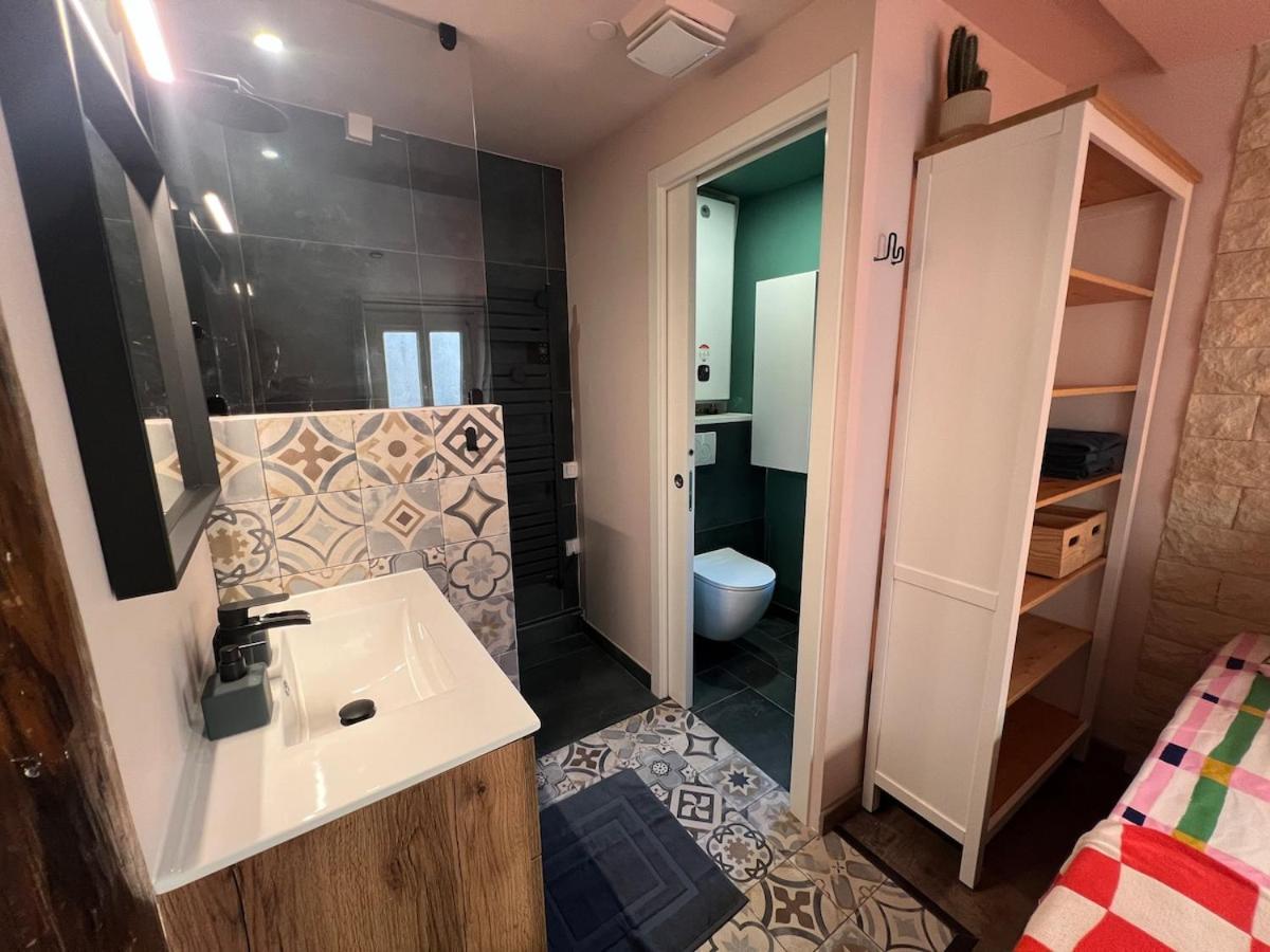 Cozy In Old Town - Near Parking Apartment *